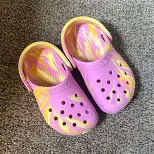 Kids Pink and Yellow Marbled Swirl Crocs Size 8C